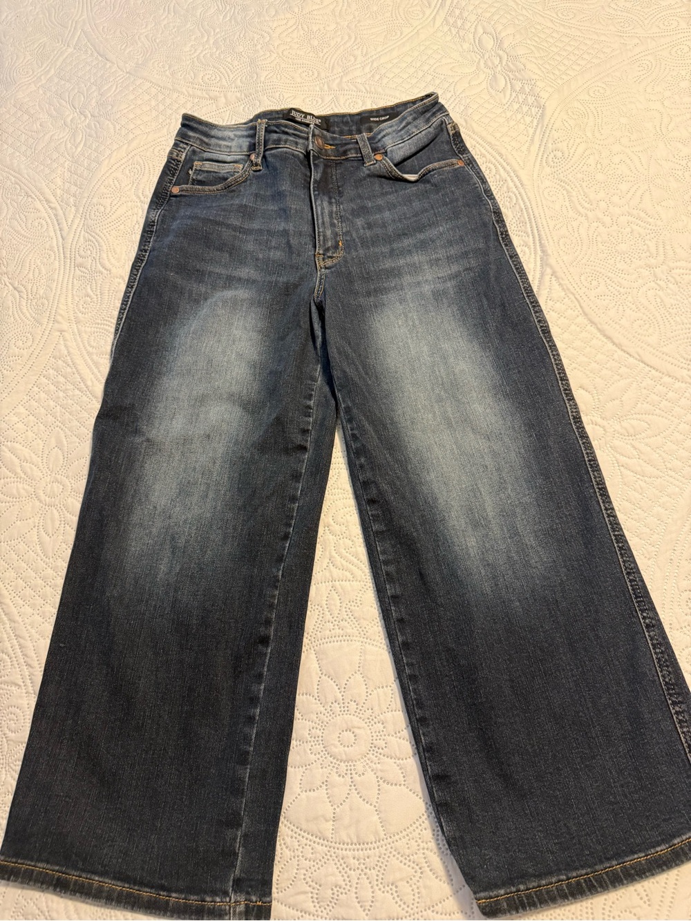 Judy Blue Wide-Leg Jeans in Dark Blue Wash
